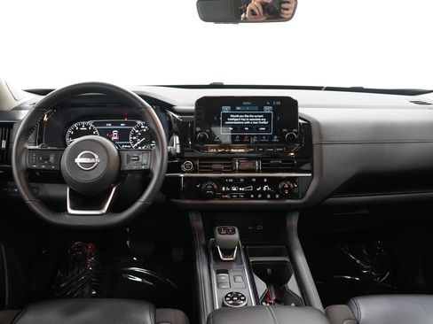 Used 2023 Nissan Pathfinder SL w/ SL Premium Package AWD/4WD image 18