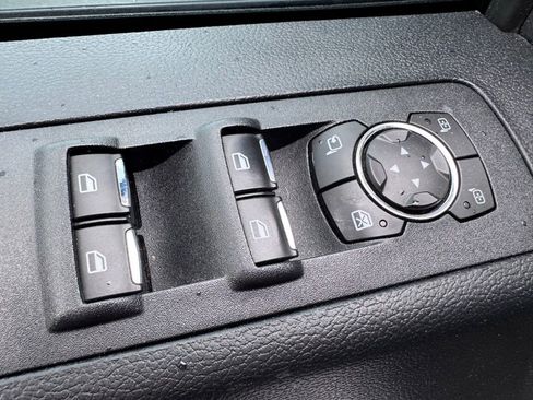 Used 2018 Ford F150 Lariat w/ Equipment Group 502A Luxury AWD/4WD image 18