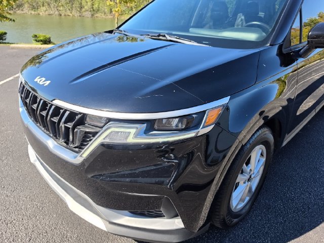Used 2022 Kia Carnival LX FWD image 13