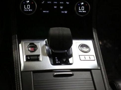 Used 2024 Jaguar F-PACE R-Dynamic S image 15