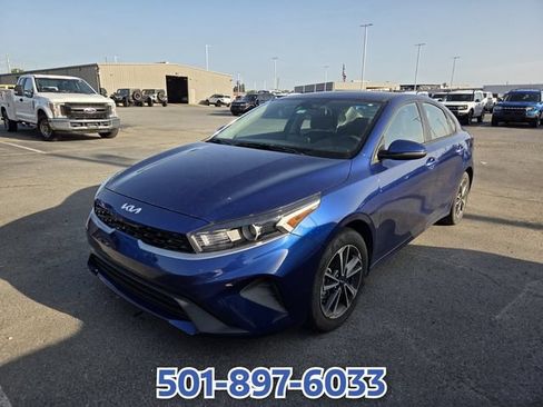 Used 2023 Kia Forte LXS w/ LXS Technology Package FWD image 11