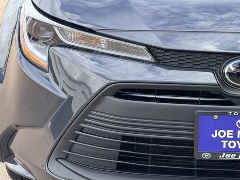 Used 2025 Toyota Corolla LE FWD image 4