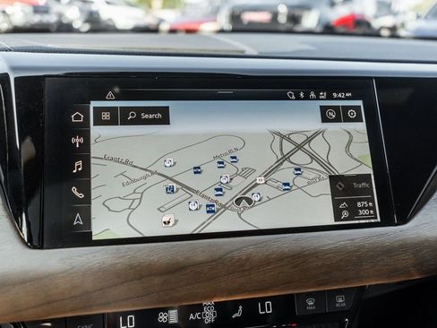 Used 2022 Audi e-tron GT Premium Plus image 9