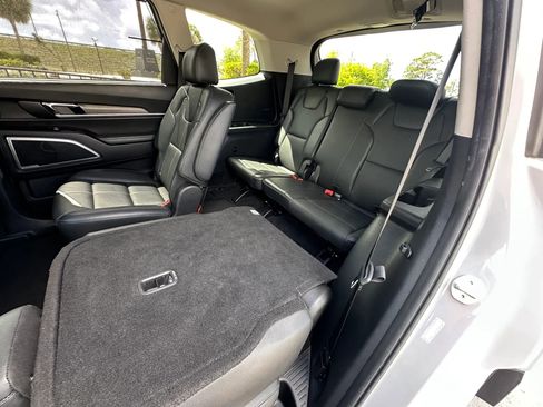 Used 2021 Kia Telluride EX w/ EX Premium Package image 26