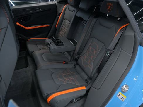 Used 2025 Lamborghini Urus SE AWD/4WD image 16