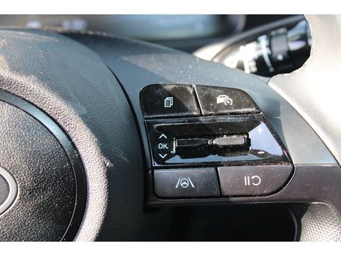 Certified 2025 Hyundai Elantra Sport image 22