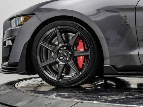 Used 2021 Ford Mustang Shelby GT500 w/ Carbon Fiber Track Pack RWD image 98