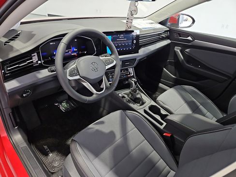 New 2026 Volkswagen Jetta SE image 10