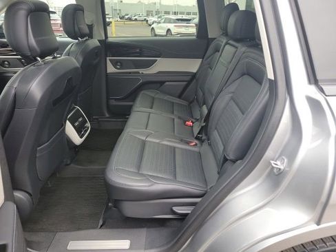 Certified 2024 Lincoln Nautilus Reserve w/ Equipment Group 202A image 21