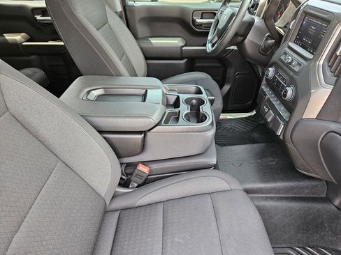 Used 2025 Chevrolet Silverado 1500 Custom Trail Boss w/ LPO, Dark Essentials Package AWD/4WD image 19