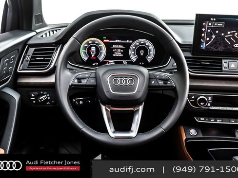 Used 2025 Audi Q5 e Premium Plus w/ Premium Plus Package image 18