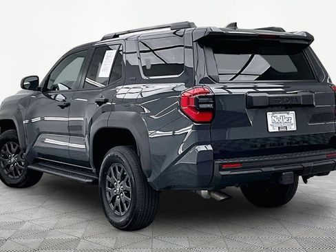 Used 2025 Toyota 4Runner SR5 AWD/4WD image 13