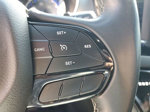 Used 2018 Chrysler Pacifica Touring Plus w/ S Appearance Package image 29