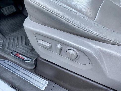 Used 2022 Chevrolet Silverado 1500 LTZ image 61