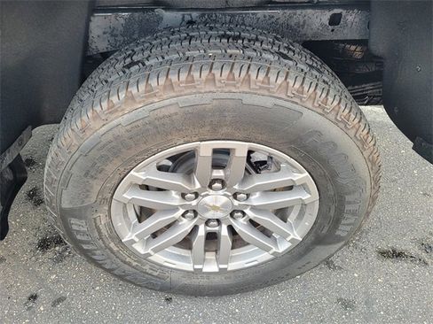 Used 2023 Chevrolet Colorado LT w/ LT Convenience Package II image 22