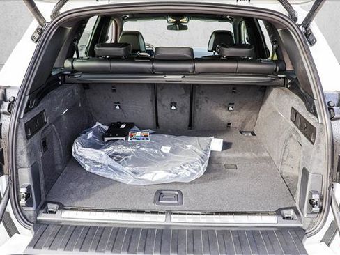 New 2026 BMW X5 xDrive50e image 22