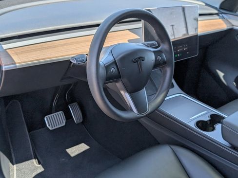 Used 2023 Tesla Model Y Long Range AWD/4WD image 14