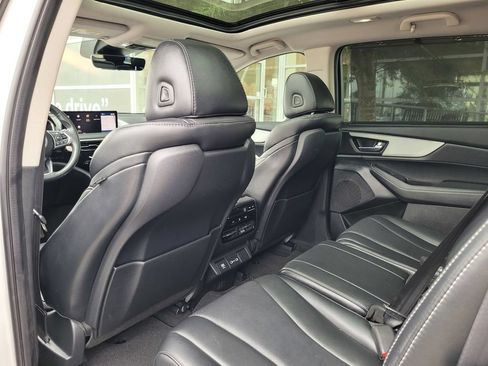 Certified 2024 Acura MDX w/ Technology Package FWD image 16