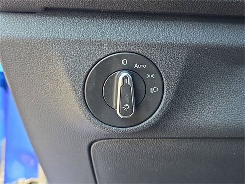 Certified 2023 Volkswagen Jetta S image 23