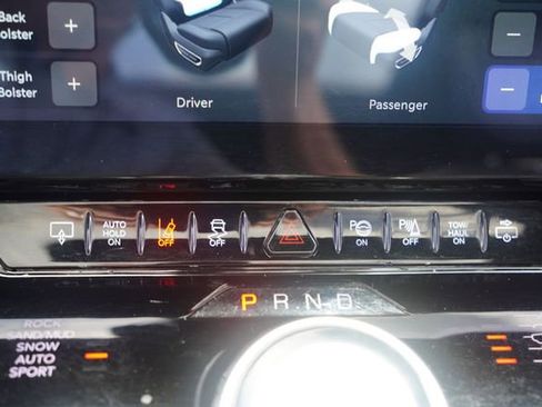 Used 2022 Jeep Grand Wagoneer Series II image 34