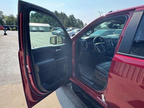 Used 2019 Chevrolet Silverado 1500 LT Trail Boss AWD/4WD image 9