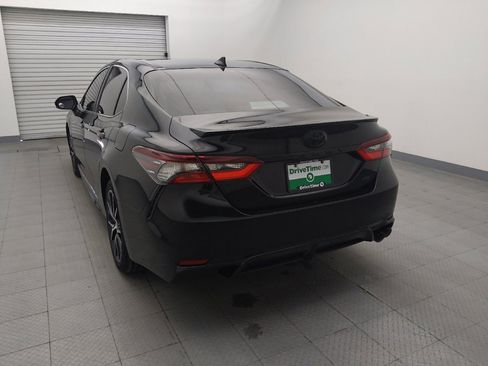 Used 2022 Toyota Camry SE FWD image 6