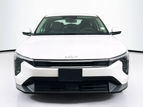 Used 2025 Kia K4 LXS image 2