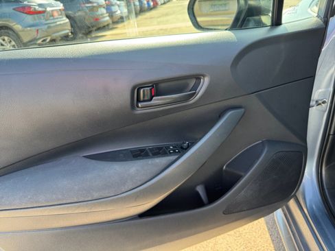 Used 2022 Toyota Corolla LE FWD image 11
