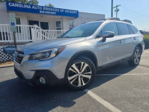 Used 2019 Subaru Outback 3.6R Limited AWD/4WD image 2
