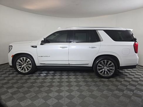 Used 2021 GMC Yukon Denali w/ Denali Premium Package image 6