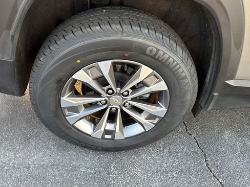 Used 2025 Chevrolet Equinox LT image 31