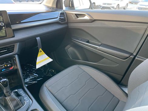 New 2026 Volkswagen Taos SE FWD image 41
