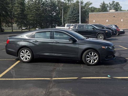 Used 2019 Chevrolet Impala LT FWD image 4