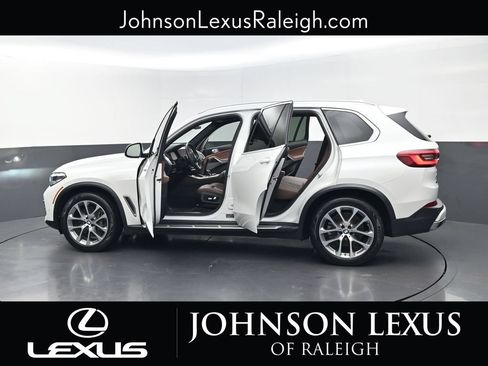 Used 2019 BMW X5 xDrive50i w/ Premium Package 2 AWD/4WD image 38