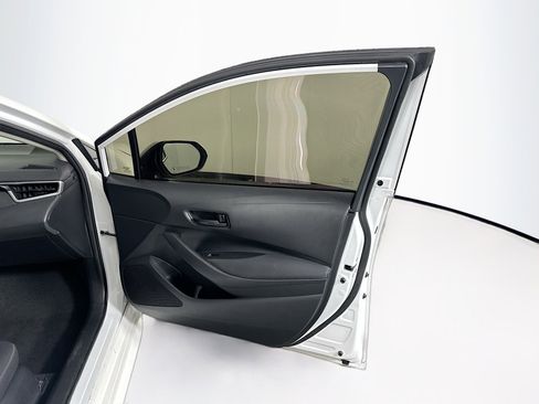 Used 2023 Toyota Corolla LE image 31