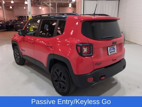 Used 2018 Jeep Renegade Trailhawk AWD/4WD image 5