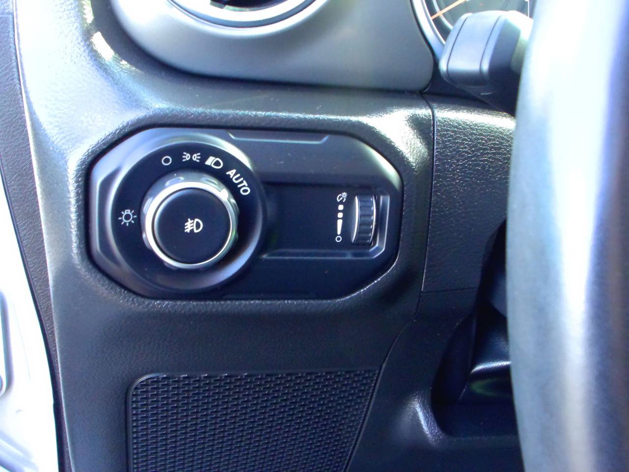 Used 2023 Jeep Wrangler Unlimited Sahara w/ Cold Weather Group AWD/4WD image 13