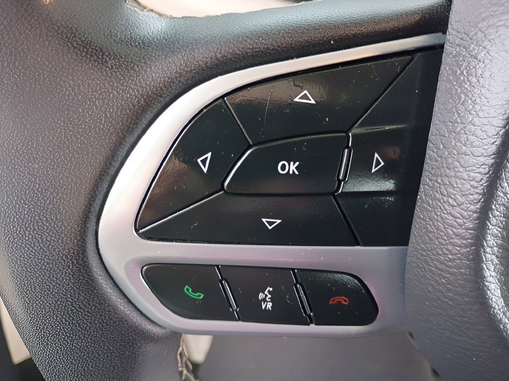 Used 2023 Chrysler Voyager LX FWD image 26