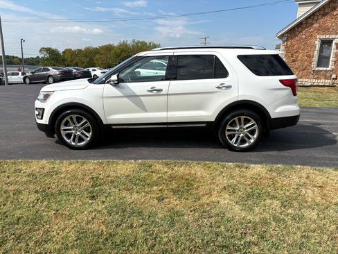 Used 2016 Ford Explorer Limited w/ Equipment Group 301A image 2