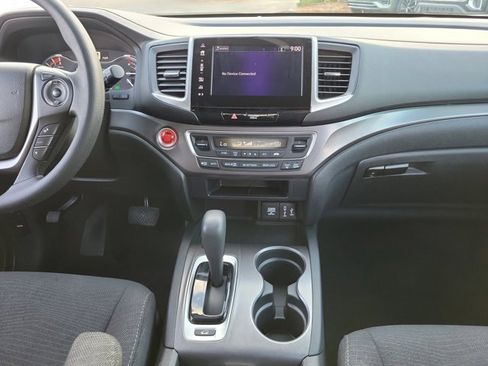 Used 2018 Honda Pilot EX image 5
