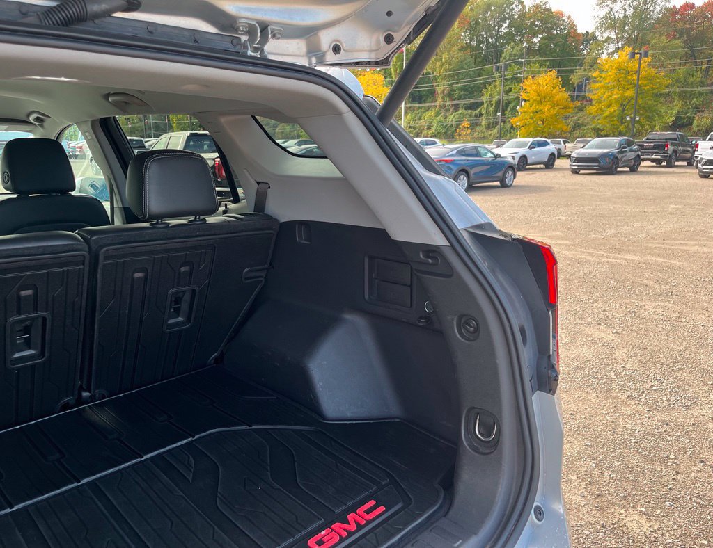 Used 2022 GMC Terrain SLT AWD/4WD image 15