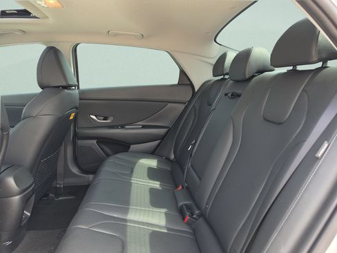 New 2026 Hyundai Elantra Limited FWD image 19