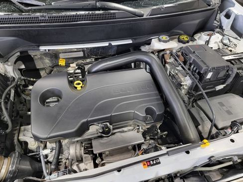 Certified 2023 Chevrolet Equinox RS FWD image 33