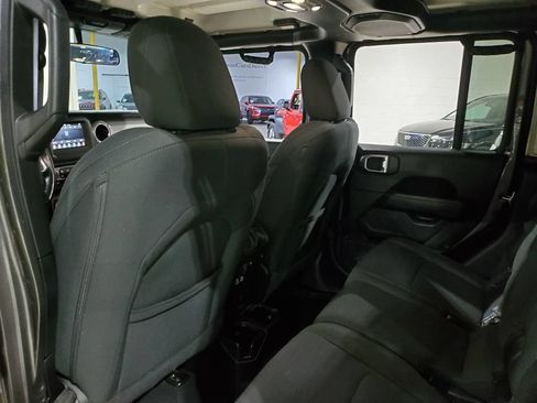 Used 2020 Jeep Gladiator Overland w/ LED Lighting Group AWD/4WD image 24