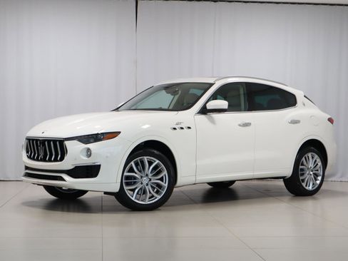 Used 2022 Maserati Levante GT image 1