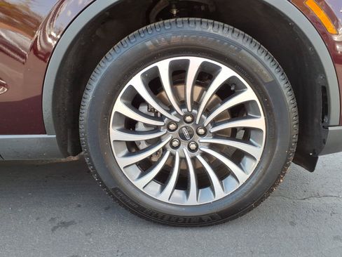 Used 2021 Lincoln Aviator Reserve w/ Elements Package Plus AWD/4WD image 9