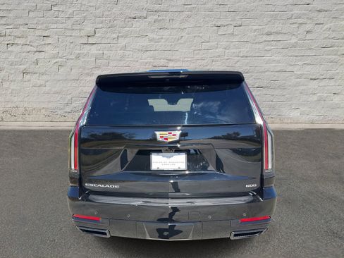 Used 2025 Cadillac Escalade ESV Sport image 6