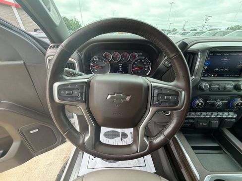 Used 2020 Chevrolet Silverado 1500 LT Trail Boss AWD/4WD image 14
