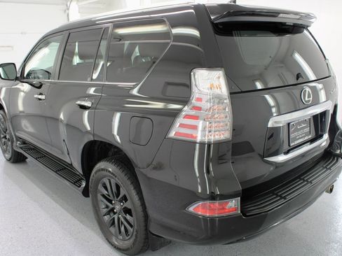 Used 2022 Lexus GX 460 Premium w/ Premium Package image 7