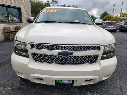 Used 2008 Chevrolet Suburban LTZ w/ LTZ Preferred Equipment Group image 2